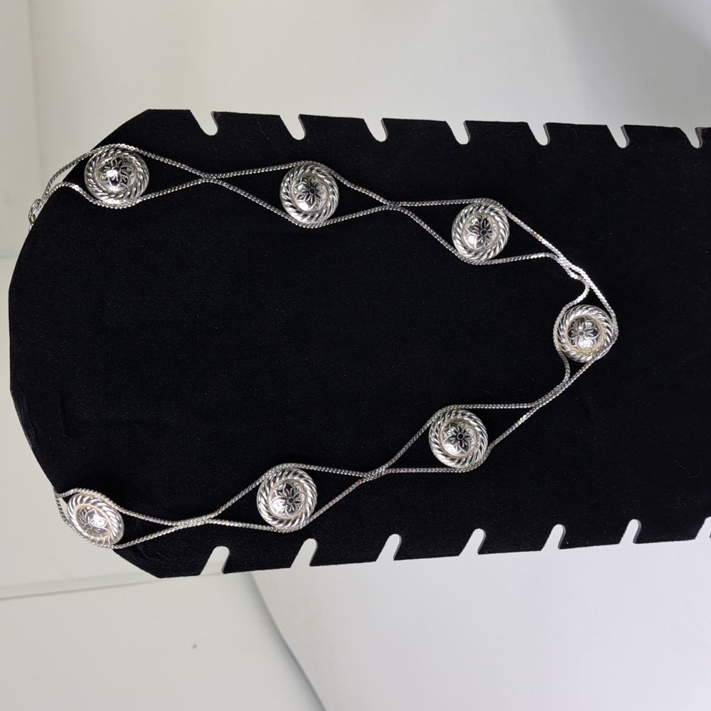 Silvertone concho Necklace 23" to 26"